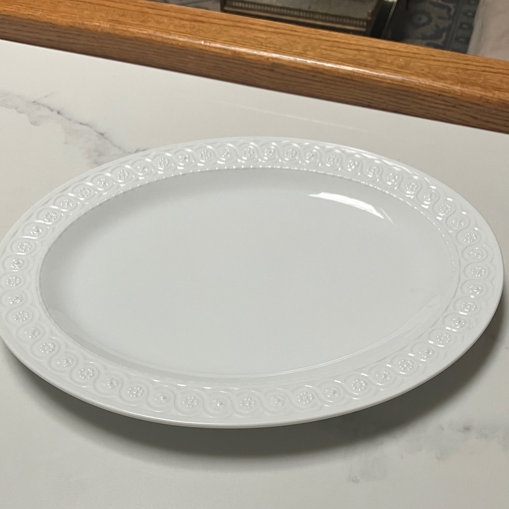 Bernardaud Louvre Collection 15” Platter